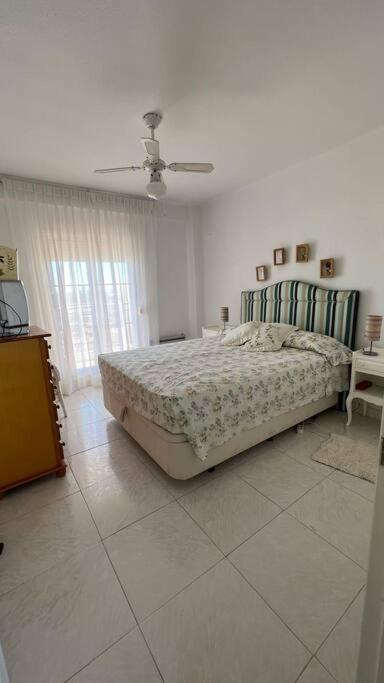 Ferienwohnung Apartamento Con Acceso Directo A La Playa Valencia Exterior foto