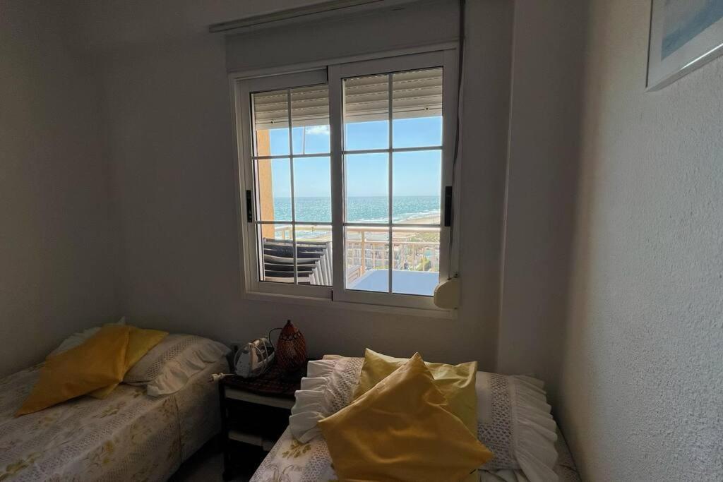 Ferienwohnung Apartamento Con Acceso Directo A La Playa Valencia Exterior foto