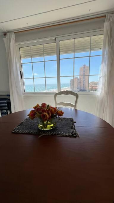 Ferienwohnung Apartamento Con Acceso Directo A La Playa Valencia Exterior foto