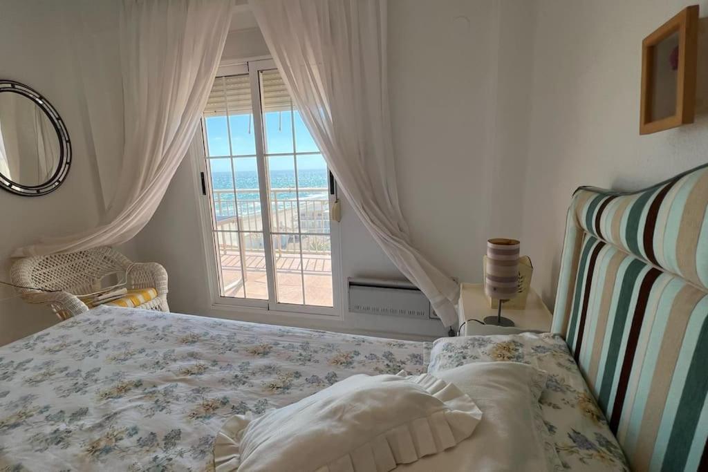 Ferienwohnung Apartamento Con Acceso Directo A La Playa Valencia Exterior foto
