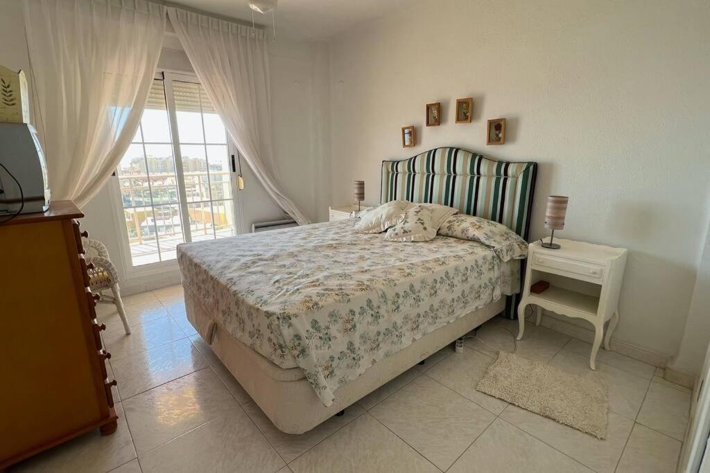 Ferienwohnung Apartamento Con Acceso Directo A La Playa Valencia Exterior foto